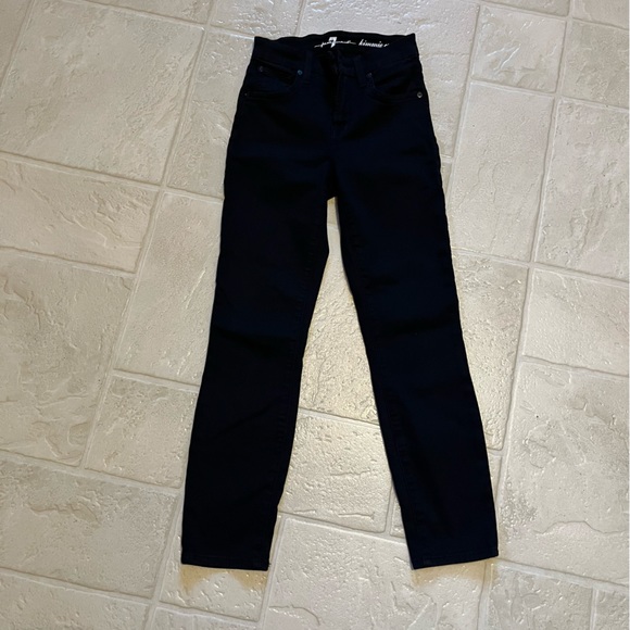 7 For All Mankind Black Kimmie Crop Jeans - Picture 4 of 11